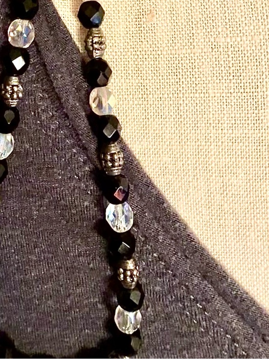 Jewelry - Necklace Vintage Black, Silver& Clear Beaded